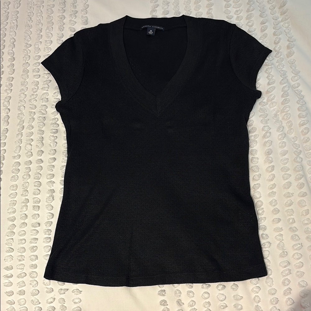 Banana Republic Women's V-Neck Short Sleeve Top - Black Silk